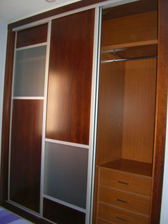 Cajonera a medida para interior de armario